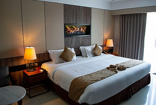 Airport Popular Plaza