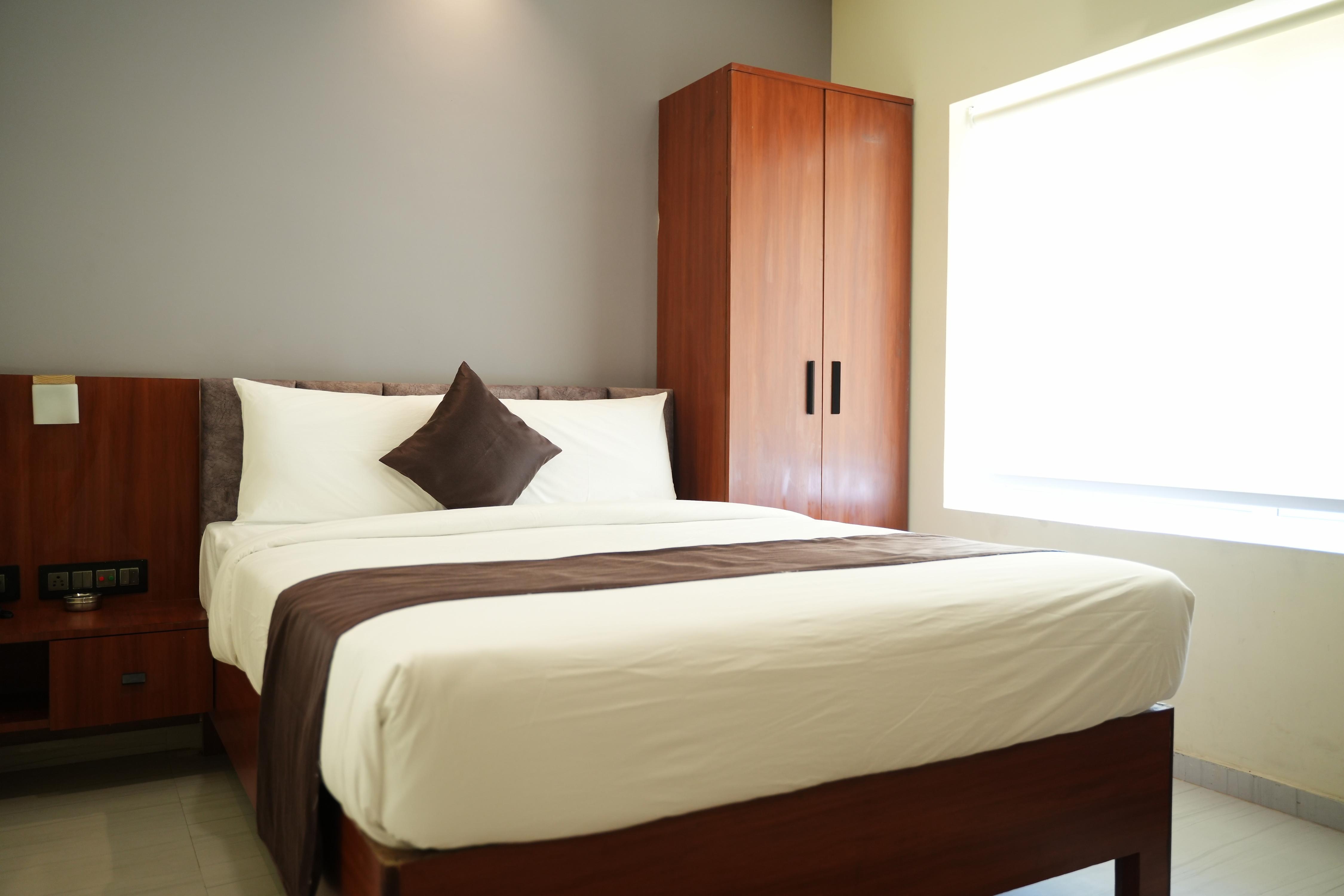 Hotel Highway Central Durgapur - Tap to explore photos