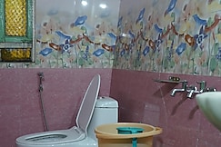 The Moon Light Home Stay, Naukuchiatal