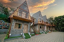 Mudras Grove Resort, Sitarganj