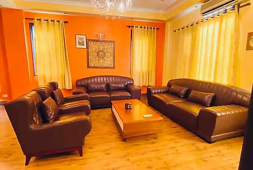DJ2 Spacious Lovely 4BHK full Apartmnt Parking NFC