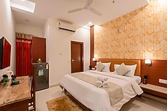 The Lodgers Hotel & Banquet Sector 38, Gurgaon