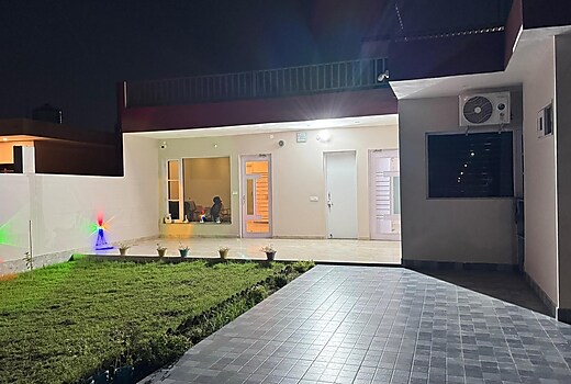 AIRPORT VILLA