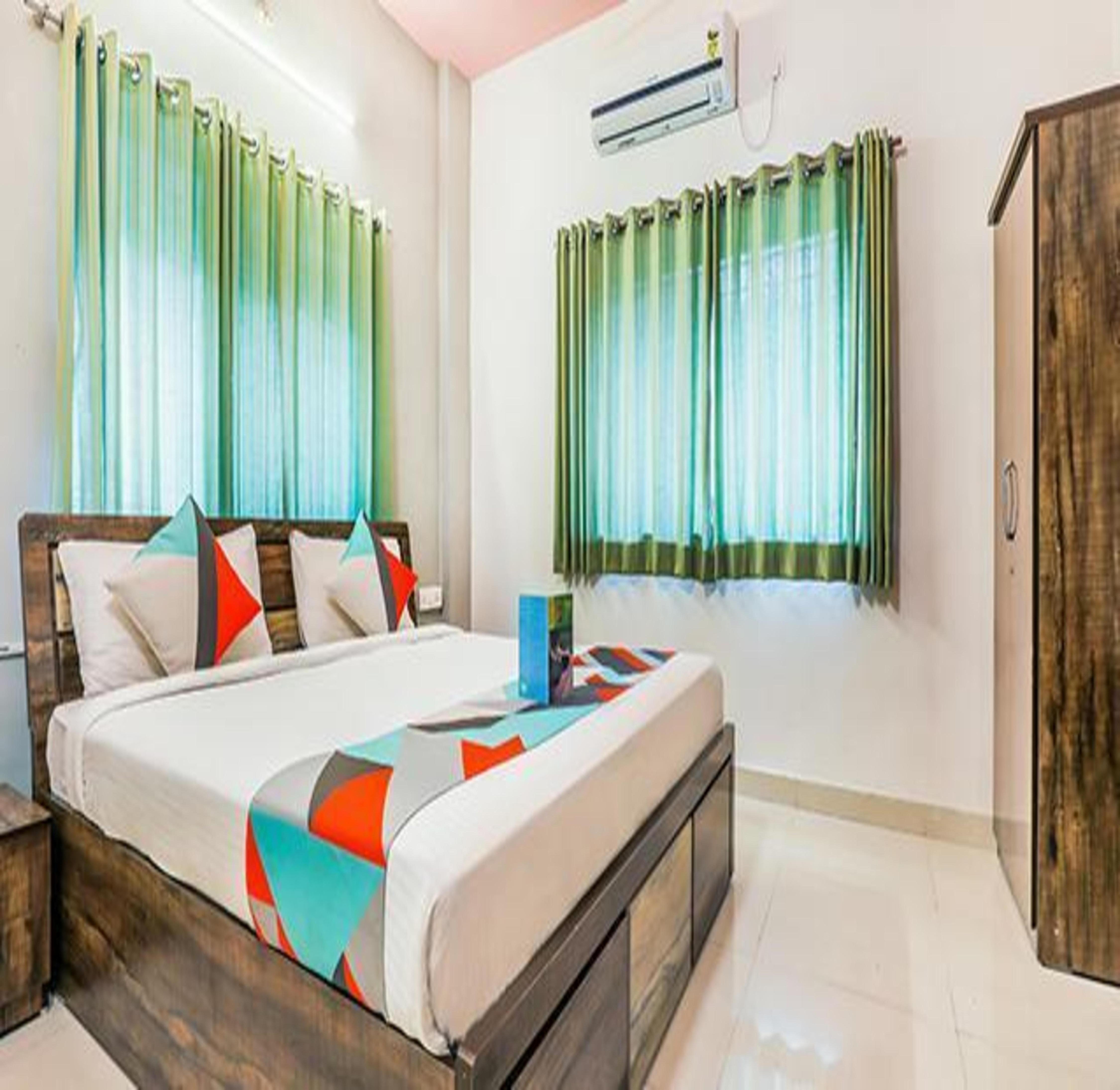 FabExpress Diamond Residency, Airport Road - Tap to explore photos