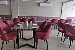 HOTEL MEERA LOK, Kota