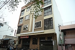 Hotel Eleven 43 Suits, Kota