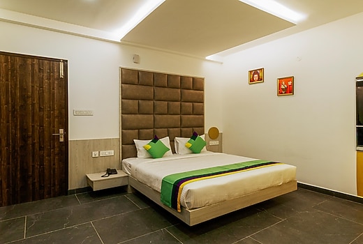 Itsy Hotels Silver Keys