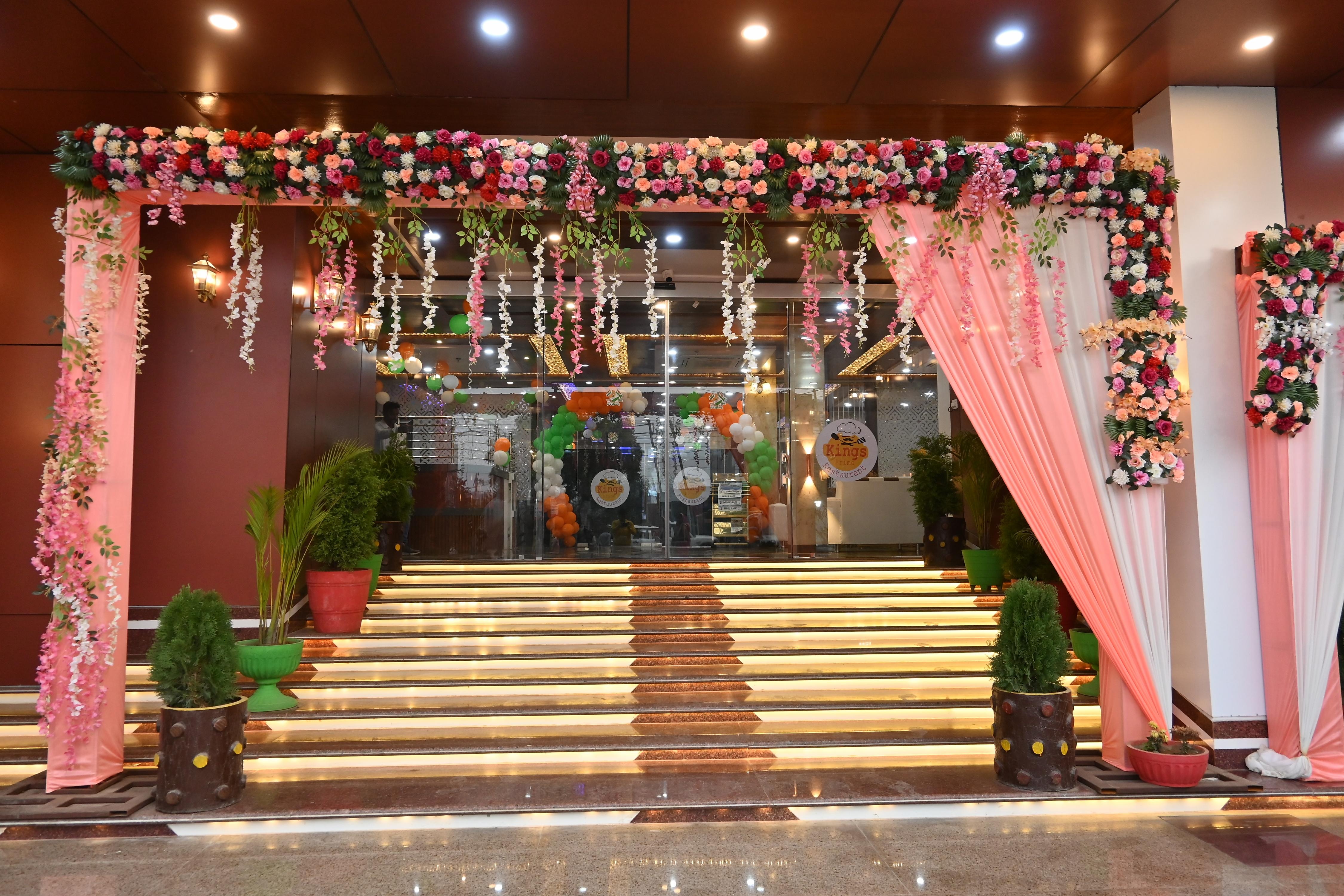 Hotel The Vaibhav - Tap to explore photos
