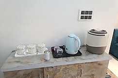 P G Rooms And Dormatory, Bhopal