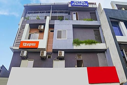 FabHotel Green Park I