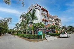 Hotel Vibe Blue, Noida