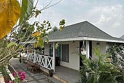 SIERRA VISTA, Khanvel