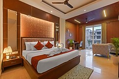 Hotel Granvia, Khangesra