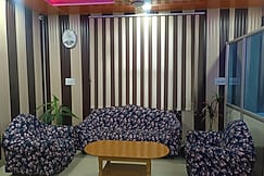 HOTEL BLUE SAPPHIRE AND RESTAURANT, Pangong