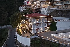 Hotel Nuri's Mountain Glow, Mussoorie