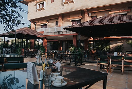 Hotel Raj Sarai