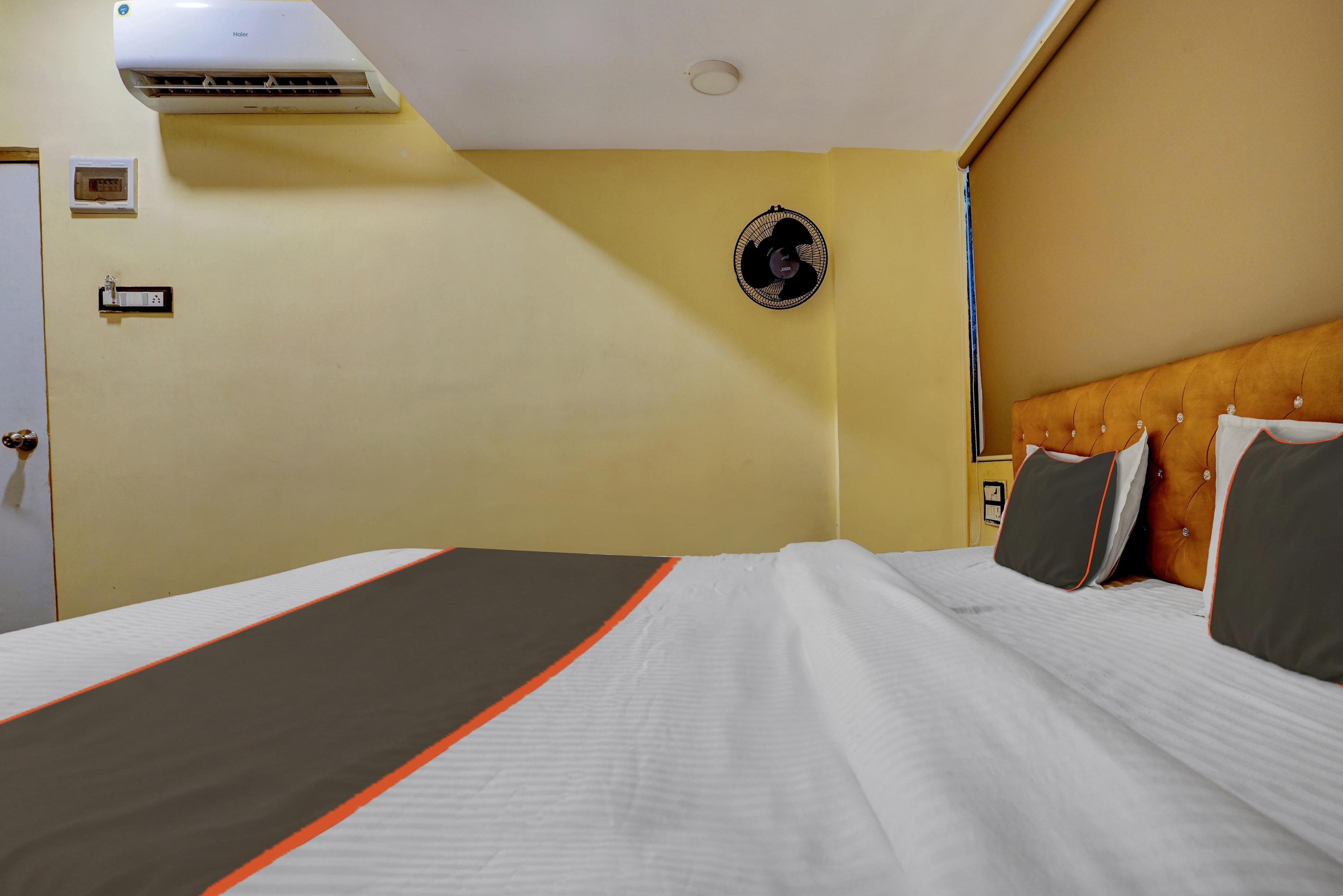 Super Hotel O Golden Suites - Tap to explore photos