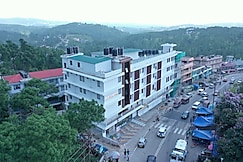 La Kyrsei Hotel, Shillong