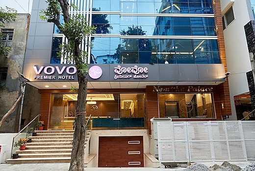 VOVO PREMIER HOTEL