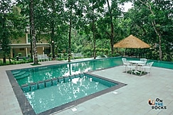 On The Rocks Athirappilly, Chalakudy