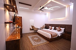 Hotel Parth Residency, Loni