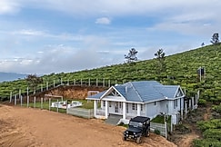 Hillcroft Bungalow A Hideaway in Tea gardens, Coonoor