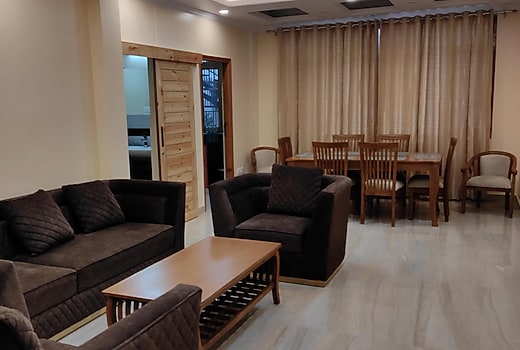 Superb Luxury Three Bed Apartment B&B