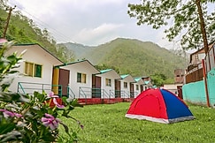 The Hill Mount Resort, Silogi