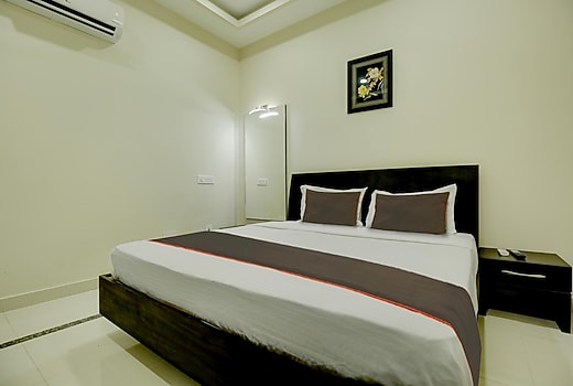 Collection O Ovel Hotel Grand