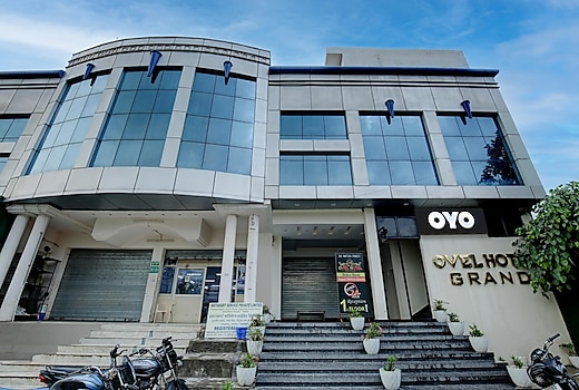 Super Collection O Ovel Hotel Grand