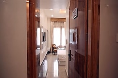 HITKARI RESTAURENT AND BANQUET, Hapur