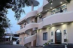 Sauhrudam Resort and Restaurant, Kanyakumari