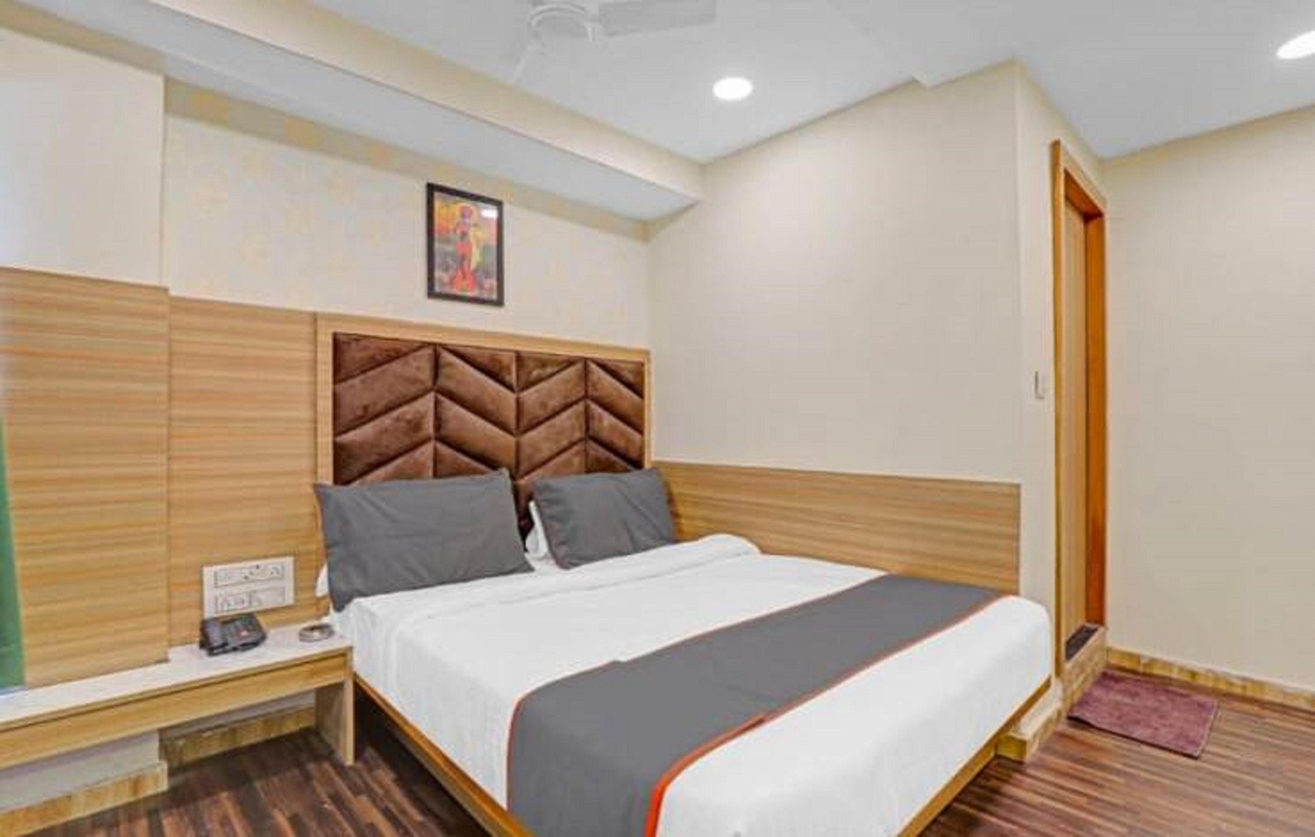 Hotel Stay Inn-C.G.Road - Tap to explore photos