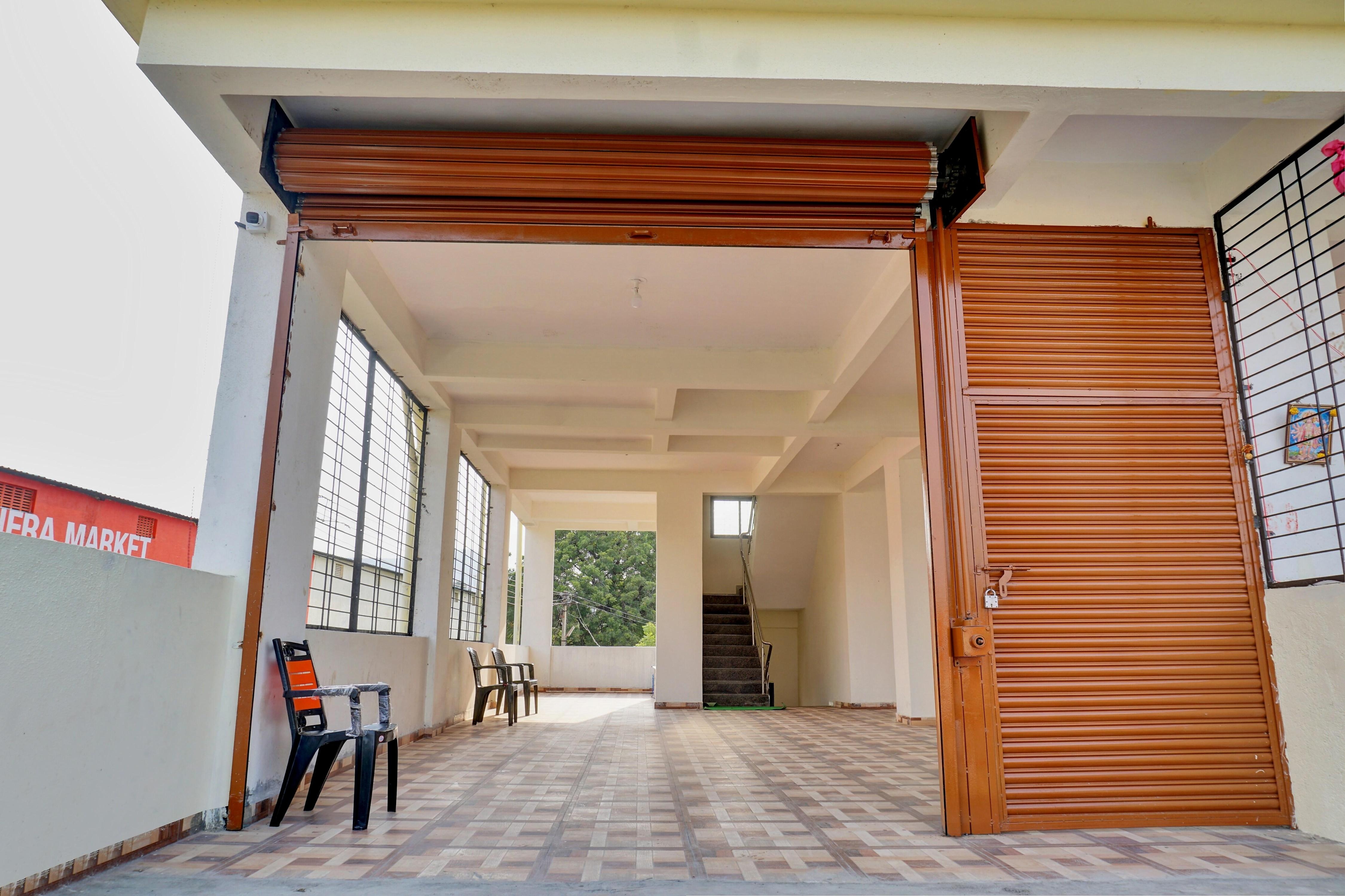 Hotel O Shanaya Lodging - Tap to explore photos
