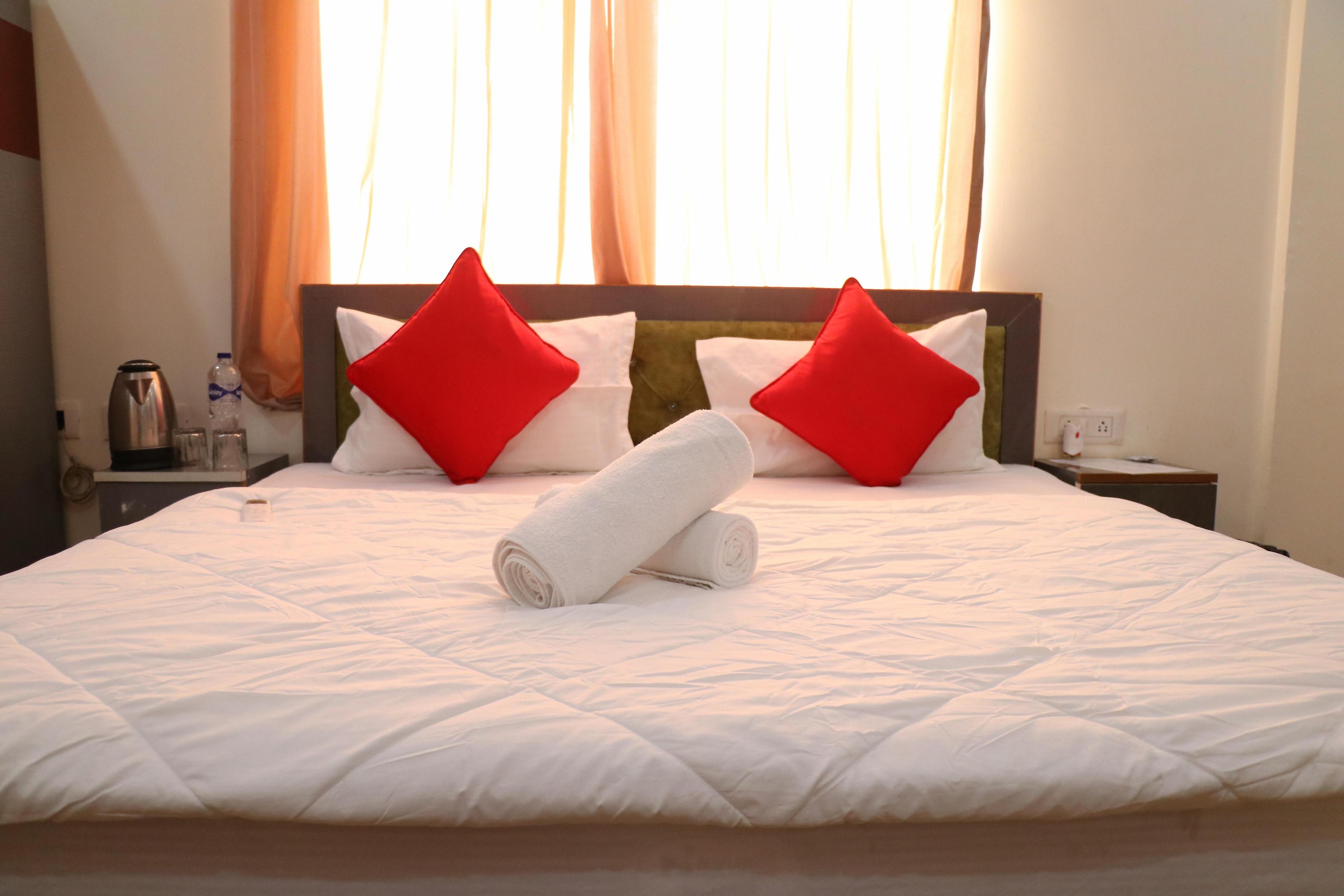 Hotel Yoga VAIRAGYAM Tapovan - Tap to explore photos
