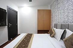 Hotel Twamev Laxmi Nagar, Delhi