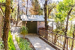 Ultraluxe Treehouse with balcony and bay window, Rishikesh