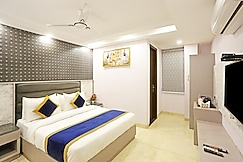 Hotel Mayfair Just a Minute Away From New Delhi Railway Station, Delhi