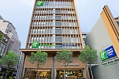 Holiday Inn Express & Suites Bangkok Central Pier, an IHG Hotel, 