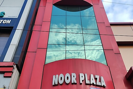 Noor Plaza