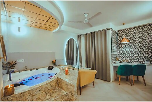 HKV Luxury Vibes Stay