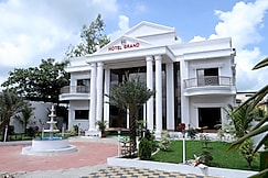 Hotel Grand, Chhatrapati Sambhajinagar