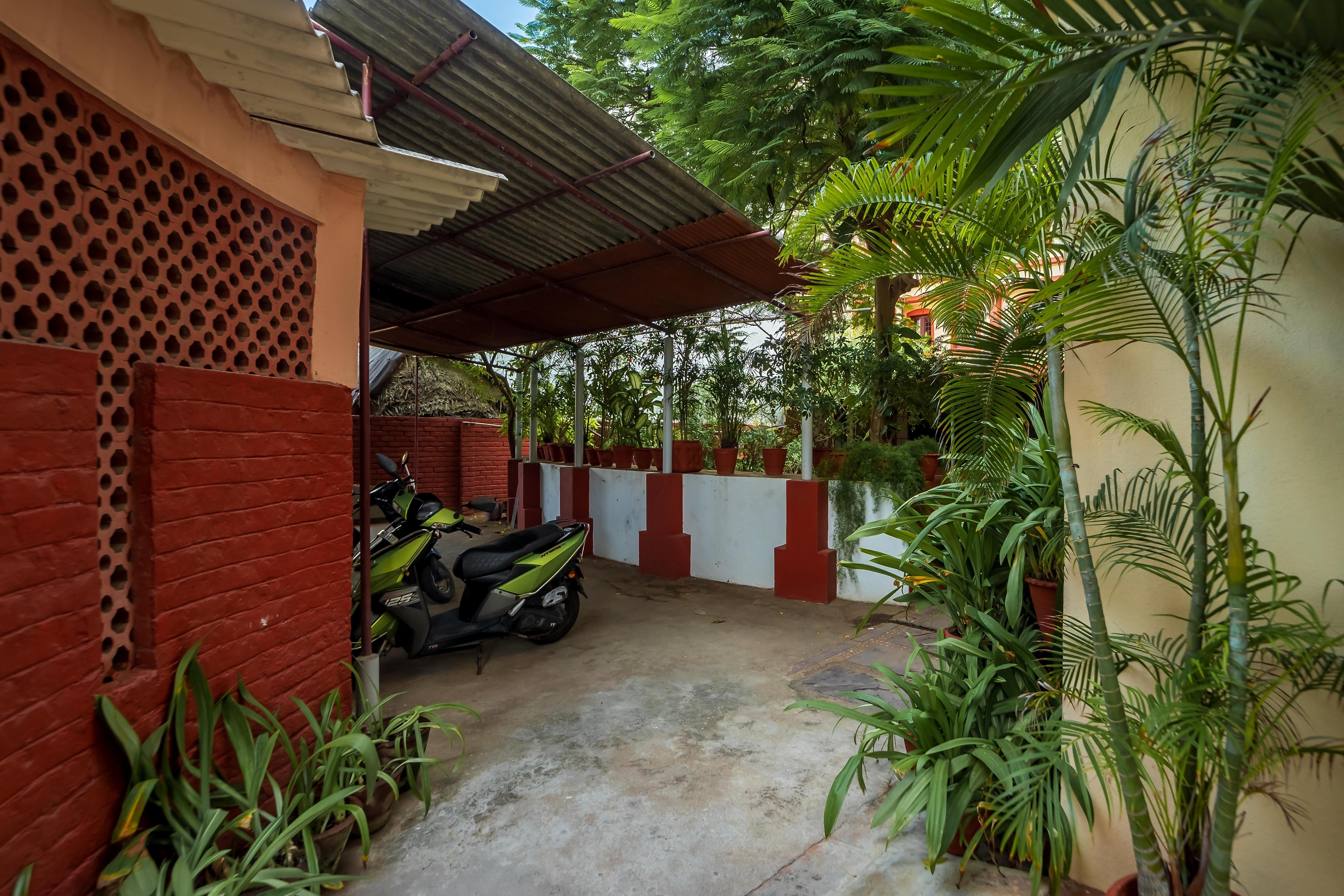Sacar Guest House  Pondicherry - Tap to explore photos