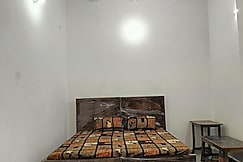 Shree Yamuna Ji Kripa Kunj, Mathura