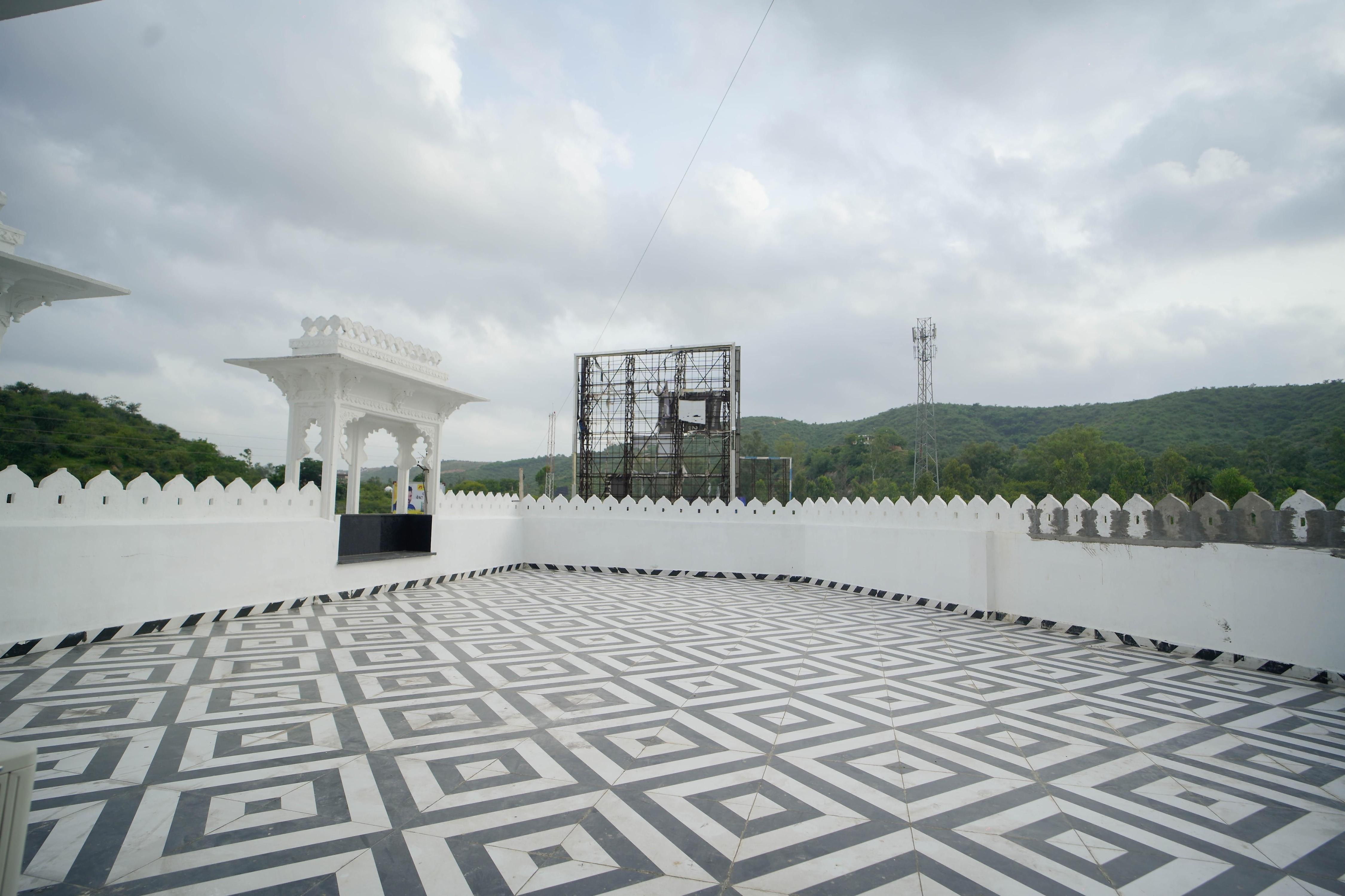 THE EKLING GARH HOTEL AND RESORT - Tap to explore photos