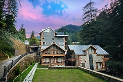 Bradhi Resorts, Sainj