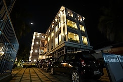 Avanti Castello | With Veg Dining & Convenience Store, Guruvayur