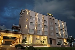 FOUR LEAF HOTEL - AKOSHA, VARANASI, Varanasi