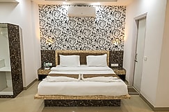 Sairaah Golden Suites, Shirdi