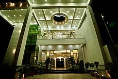 JB Square Resort and Lawn, Ayodhya